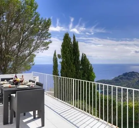 Sleeps 8 Pool Wifi Villa